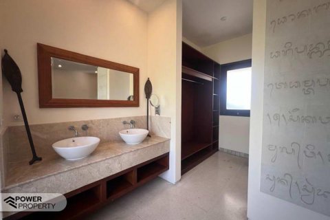 4 bedrooms Villa in Canggu, Badung,  No. 9029 7