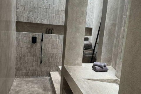 Вилла с 3 спальнями в Kerobokan, Бадунг,  № 8954 10