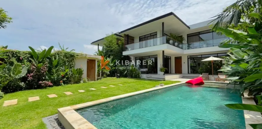 3 bedrooms Villa in Badung, Indonesia No. 12366