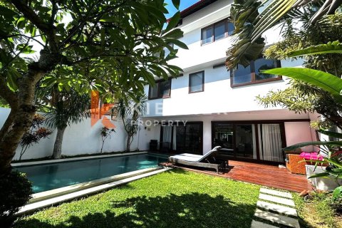 3 bedrooms Villa in Canggu, Badung, Indonesia No. 12360 2