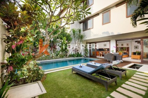 3 bedrooms Villa in Canggu, Badung, Indonesia No. 12360 5