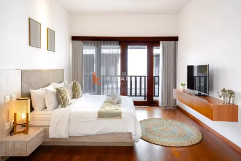 3 bedrooms Villa in Tibubeneng, Badung, Indonesia No. 12361 8