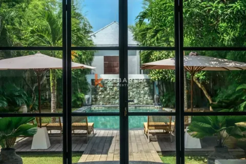 4 bedrooms Villa in Badung, Indonesia No. 11912 8
