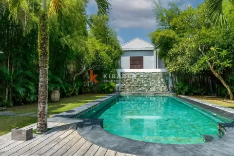 4 bedrooms Villa in Badung, Indonesia No. 11912 2