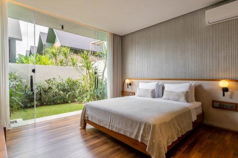 2 bedrooms Villa in Jimbaran, Badung, Indonesia No. 9636 2