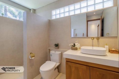 3 bedrooms Villa in Seminyak, Badung, Indonesia No. 13580 11