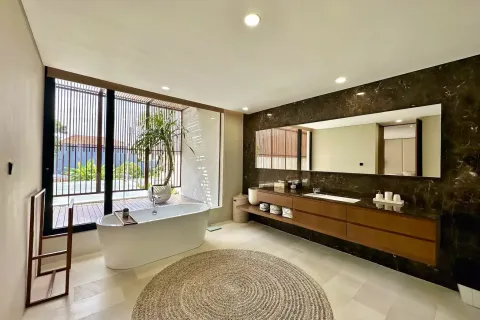 4 bedrooms Villa in Kerobokan, Badung, Indonesia No. 10787 24