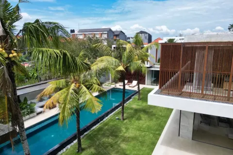 4 bedrooms Villa in Kerobokan, Badung, Indonesia No. 10787 2