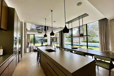 4 bedrooms Villa in Kerobokan, Badung, Indonesia No. 10787 16