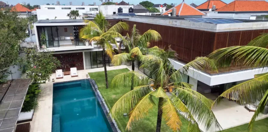 4 bedrooms Villa in Kerobokan, Badung, Indonesia No. 10787