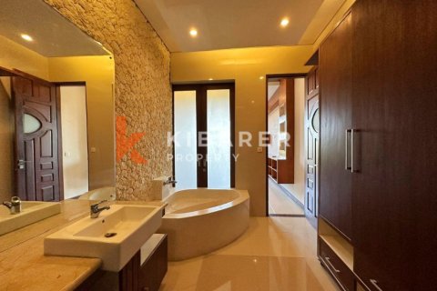 3 bedrooms Villa in Legian, Kuta, Badung, Indonesia No. 12424 16