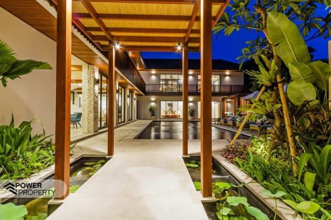 6 bedrooms Villa in Seminyak, Badung,  No. 9039 2