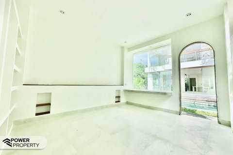 Вилла с 3 спальнями в Jimbaran, Бадунг,  № 9044 4