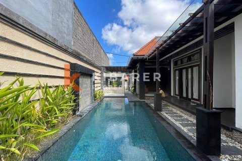 2 bedrooms Villa in Kerobokan, Badung, Indonesia No. 13093 10