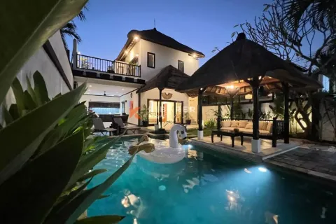 2 bedrooms Villa in Seminyak, Badung, Indonesia No. 12140