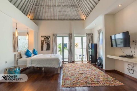 Вилла с 3 спальнями в Seminyak, Бадунг,  № 9132 5