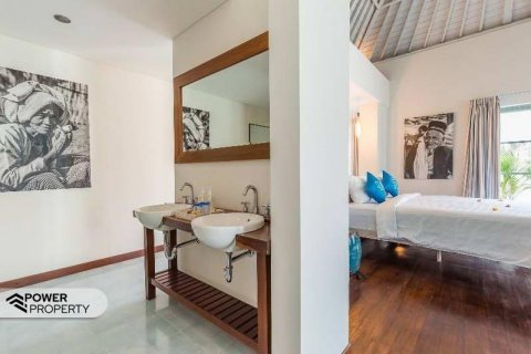 Вилла с 3 спальнями в Seminyak, Бадунг,  № 9132 8