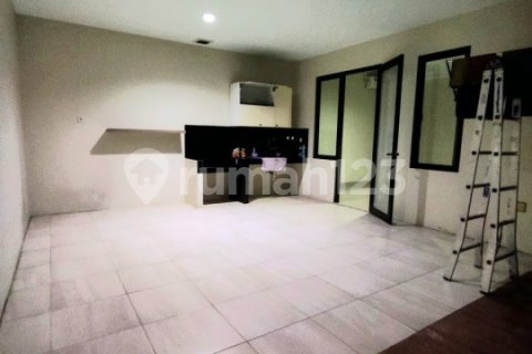 Дом с 3 спальнями в Джакарта,  № 9136 2