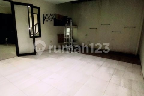 Дом с 3 спальнями в Джакарта,  № 9136 3