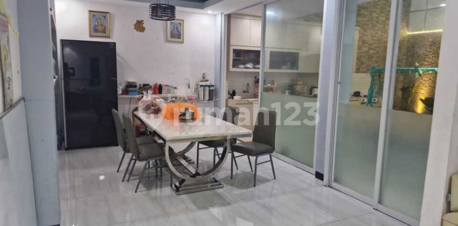 3 bedrooms House in Cengkareng, Jakarta,  No. 9135