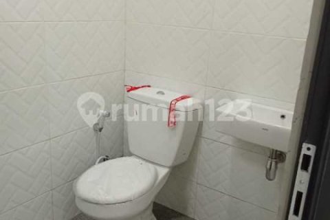 Дом с 4 спальнями в Джакарта,  № 9137 3