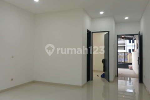 Дом с 4 спальнями в Джакарта,  № 9137 15