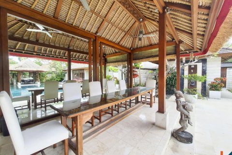3 bedrooms Villa in Kerobokan, Badung, Indonesia No. 10929 15