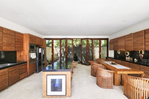 3 bedrooms Villa in Kerobokan, Badung, Indonesia No. 10929 17