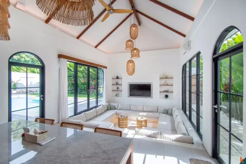 3 bedrooms Villa in South Kuta, Badung, Indonesia No. 10932 5