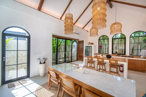 3 bedrooms Villa in South Kuta, Badung, Indonesia No. 10932 11