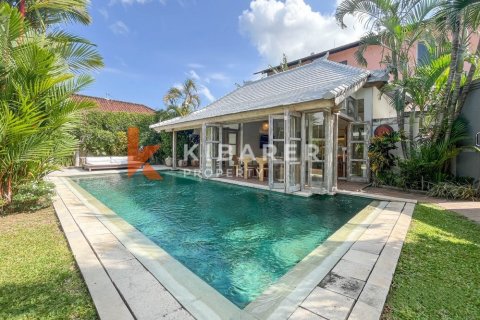 3 bedrooms Villa in Kerobokan, Badung, Indonesia No. 12180 5