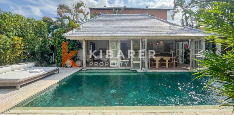 3 bedrooms Villa in Kerobokan, Badung, Indonesia No. 12180