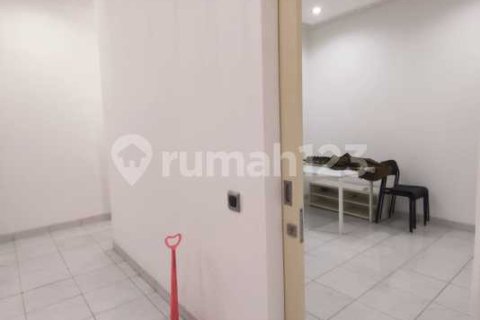 3 bedrooms House in Gambir, Jakarta, Indonesia No. 13446 8