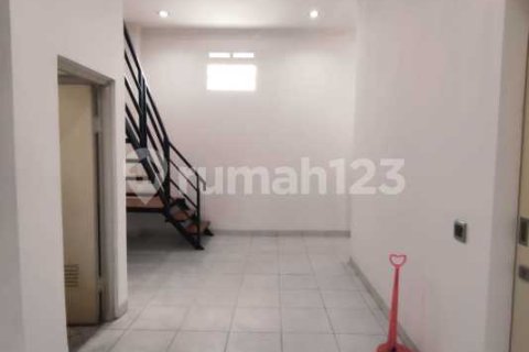 3 bedrooms House in Gambir, Jakarta, Indonesia No. 13446 7