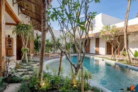 5 bedrooms Villa in Kerobokan, Badung, Indonesia No. 10901 17