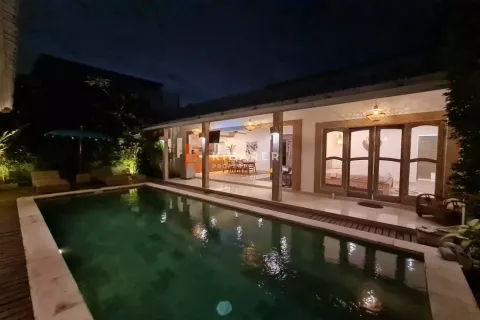 3 bedrooms Villa in Tibubeneng, Badung, Indonesia No. 12447 19