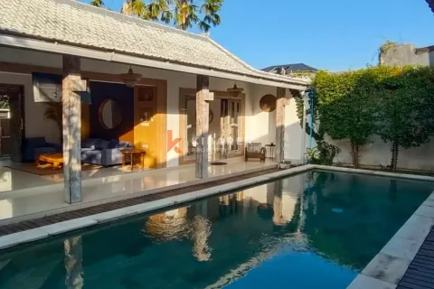 3 bedrooms Villa in Tibubeneng, Badung, Indonesia No. 12447 3