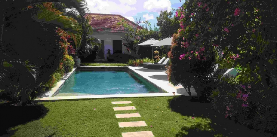 6 bedrooms Villa in South Kuta, Badung, No. 8893