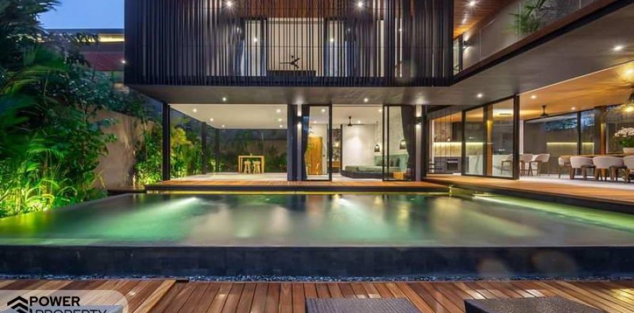 Вилла с 4 спальнями в Seminyak, Бадунг,  № 9056