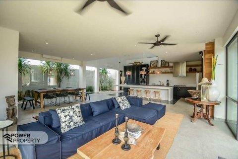 4 bedrooms Villa in Canggu, Badung,  No. 8889 3