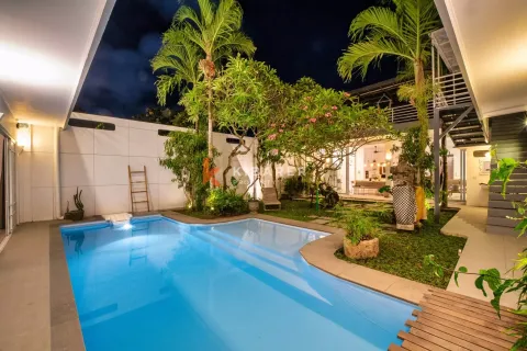 4 bedrooms Villa in Tibubeneng, Badung, Indonesia No. 11755 2