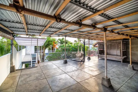 4 bedrooms Villa in Tibubeneng, Badung, Indonesia No. 11755 8
