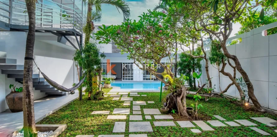 4 bedrooms Villa in Tibubeneng, Badung, Indonesia No. 11755
