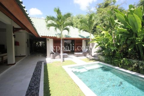 2 bedrooms Villa in Tampaksiring, Gianyar, Indonesia No. 13331 16