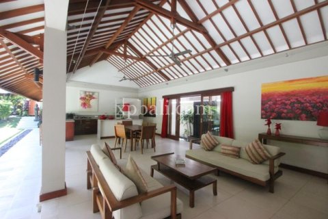 2 bedrooms Villa in Tampaksiring, Gianyar, Indonesia No. 13331 12
