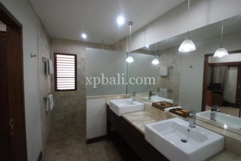2 bedrooms Villa in Tampaksiring, Gianyar, Indonesia No. 13331 5