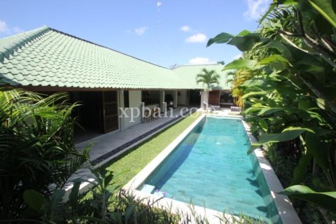 2 bedrooms Villa in Tampaksiring, Gianyar, Indonesia No. 13331 4