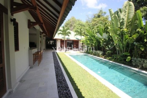2 bedrooms Villa in Tampaksiring, Gianyar, Indonesia No. 13331 2