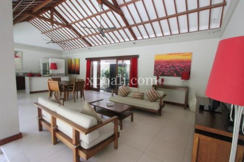 2 bedrooms Villa in Tampaksiring, Gianyar, Indonesia No. 13331 14