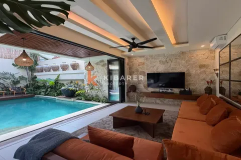 3 bedrooms Villa in Tibubeneng, Badung, Indonesia No. 11978 4